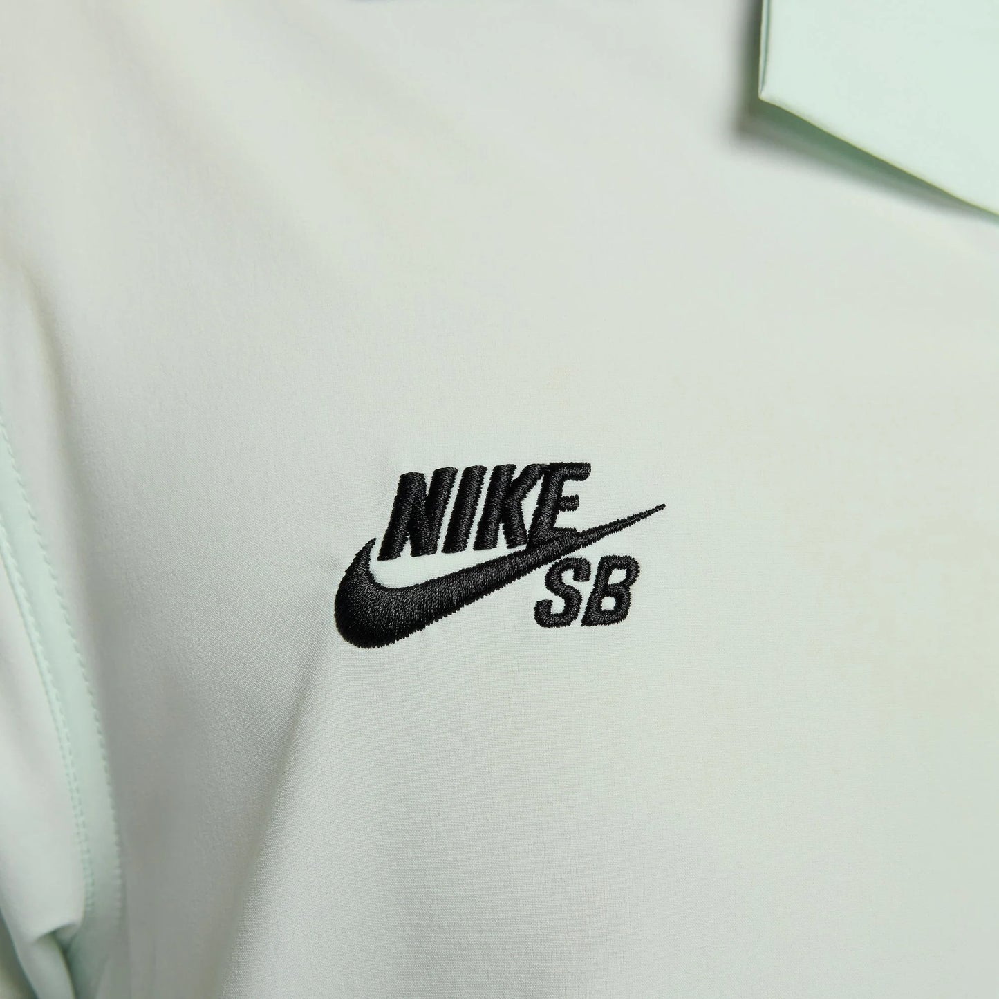Nike SB Short Sleeve Button Up Skate Bowler Top Barely Green